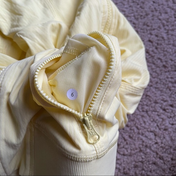 Lululemon Street To Studio Jacket Sz 6 In Mellow Lemon - Picture 8 of 8
